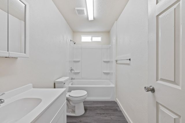 2320 S Lily Avenue, Fresno, CA 93706