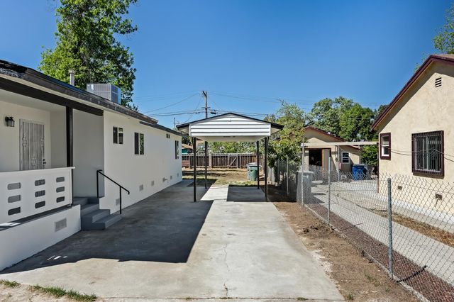 2320 S Lily Avenue, Fresno, CA 93706