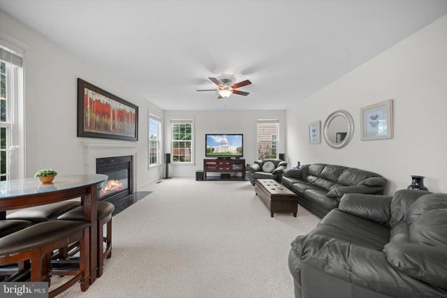 2005 PAISLEY CT, Woodbridge, VA 22191