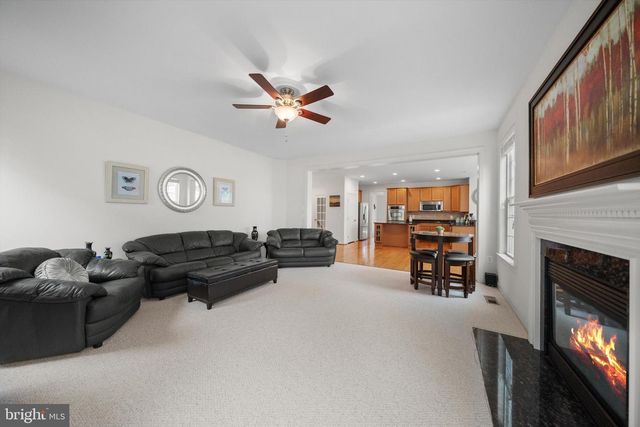 2005 PAISLEY CT, Woodbridge, VA 22191