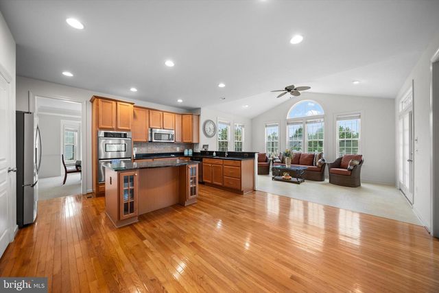 2005 PAISLEY CT, Woodbridge, VA 22191