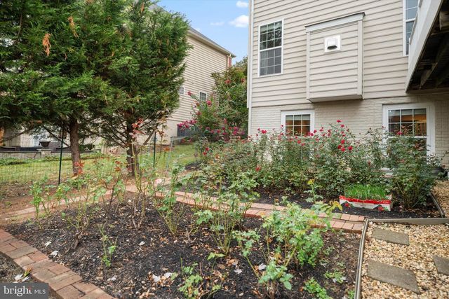2005 PAISLEY CT, Woodbridge, VA 22191