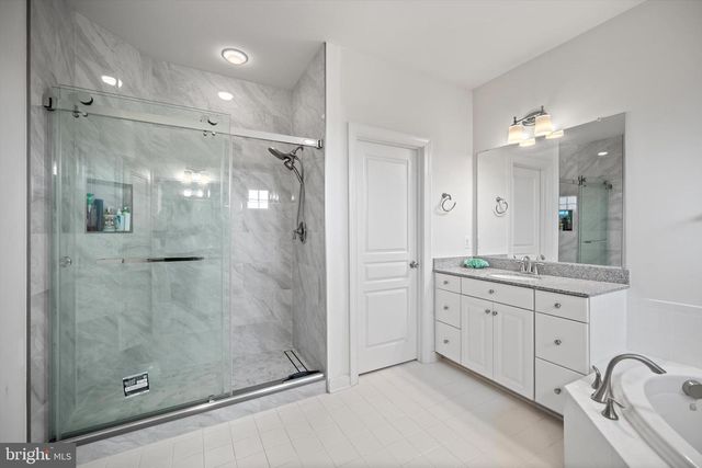 2005 PAISLEY CT, Woodbridge, VA 22191