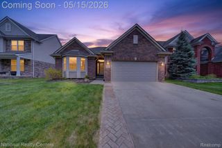 28657 Oakmonte Circle W, Lyon Charter Township, MI 48165