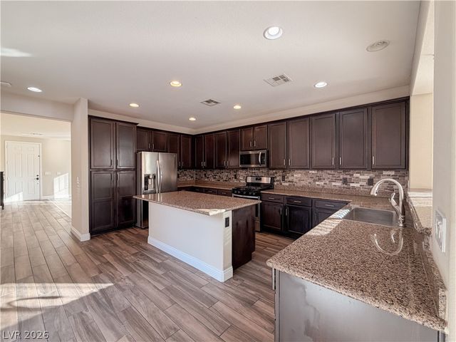 10733 Mentesana Avenue, Las Vegas, NV 89166