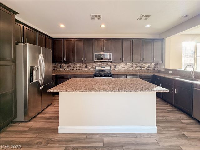 10733 Mentesana Avenue, Las Vegas, NV 89166