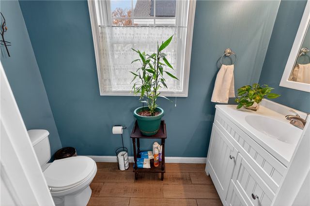 8 Arnold Avenue, Lincoln, RI 02865