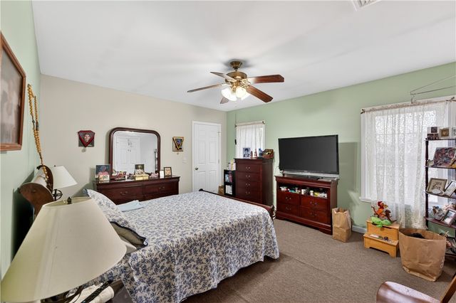 8 Arnold Avenue, Lincoln, RI 02865