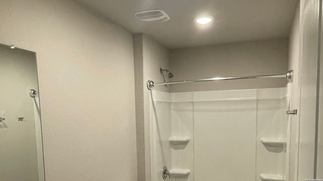 7231 LAVACA BLF, San Antonio, TX 78218