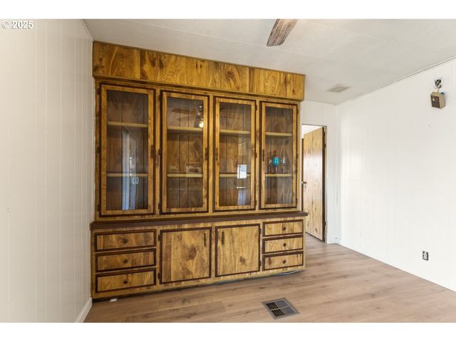 2511 Se RIVER Rd 86, Hillsboro, OR 97123