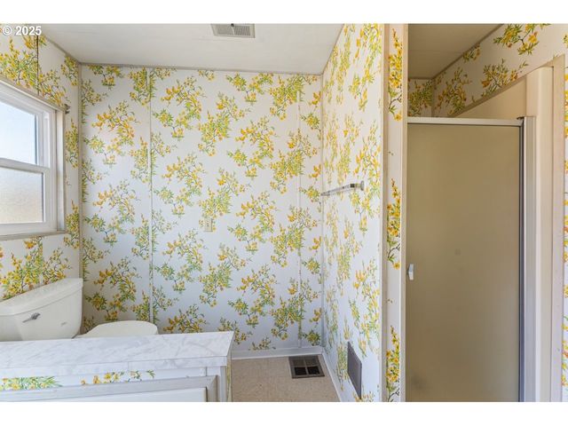2511 Se RIVER Rd 86, Hillsboro, OR 97123