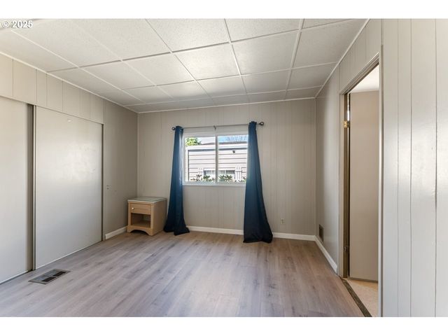 2511 Se RIVER Rd 86, Hillsboro, OR 97123