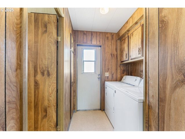 2511 Se RIVER Rd 86, Hillsboro, OR 97123