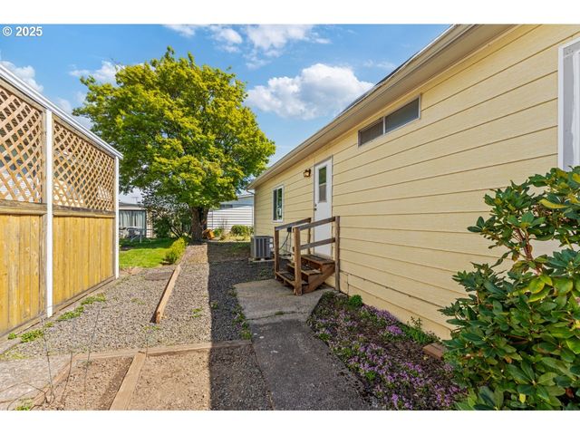 2511 Se RIVER Rd 86, Hillsboro, OR 97123