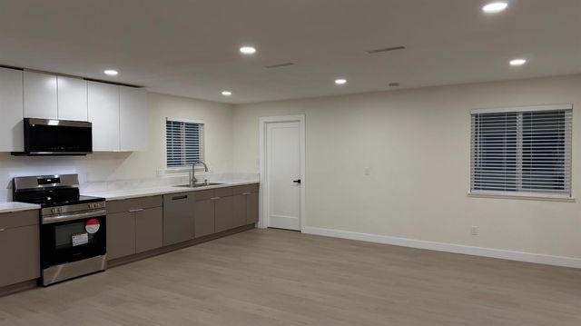 2129 Kellogg Way, Rancho Cordova, CA 95670