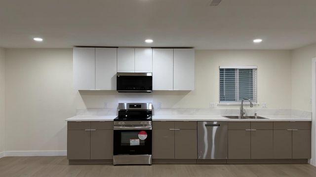 2129 Kellogg Way, Rancho Cordova, CA 95670