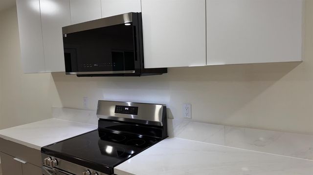 2129 Kellogg Way, Rancho Cordova, CA 95670