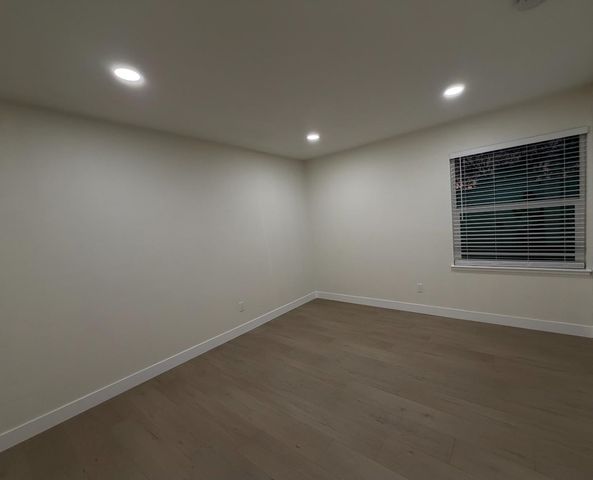 2129 Kellogg Way, Rancho Cordova, CA 95670