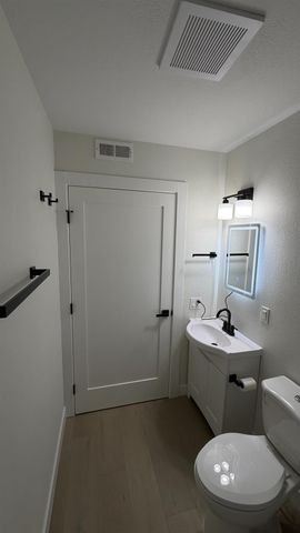 2129 Kellogg Way, Rancho Cordova, CA 95670