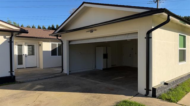 2129 Kellogg Way, Rancho Cordova, CA 95670