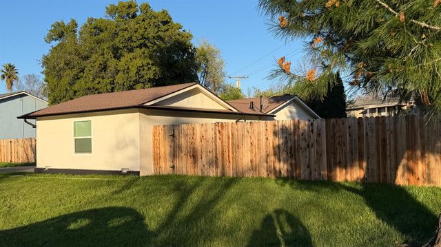 2129 Kellogg Way, Rancho Cordova, CA 95670