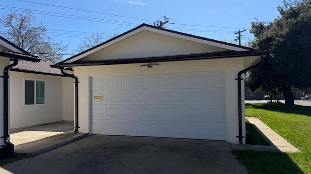 2129 Kellogg Way, Rancho Cordova, CA 95670