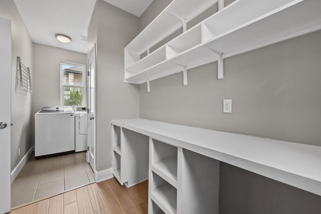 17305 Lake Wood CIR, Dripping Springs, TX 78620