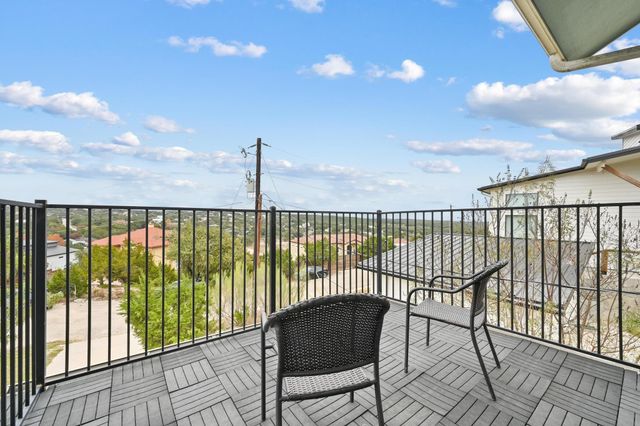 17305 Lake Wood CIR, Dripping Springs, TX 78620