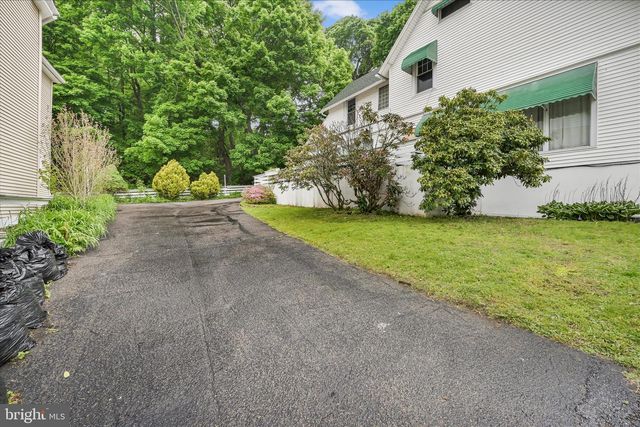 18 S JACKSON ST, Pottsville, PA 17901