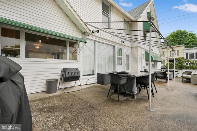 18 S JACKSON ST, Pottsville, PA 17901
