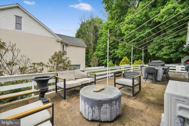 18 S JACKSON ST, Pottsville, PA 17901