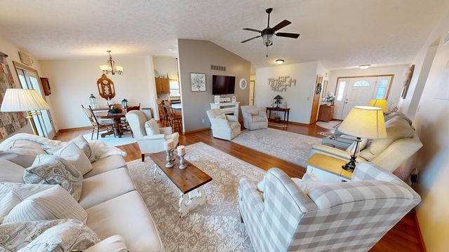 961 N Neil Circle, Mansfield, OH 44903