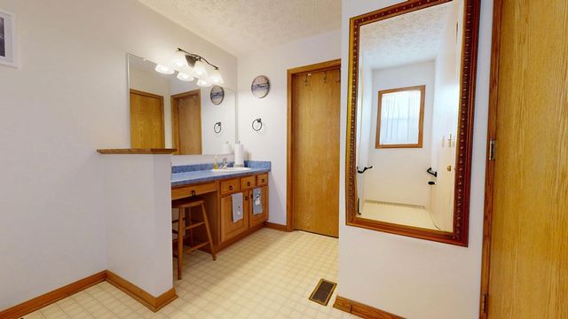 961 N Neil Circle, Mansfield, OH 44903