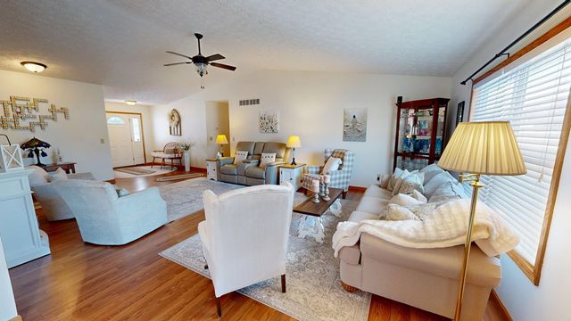 961 N Neil Circle, Mansfield, OH 44903