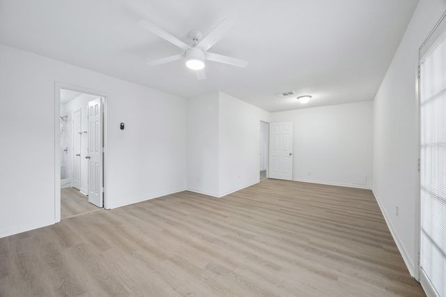 402 Forest Hills Drive, League City, TX 77573