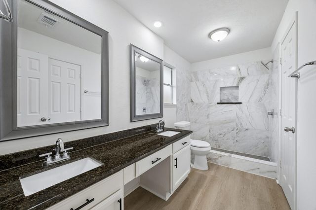 402 Forest Hills Drive, League City, TX 77573