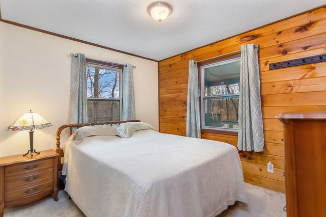 82 Dawgs Drive, Mineral Bluff, GA 30559