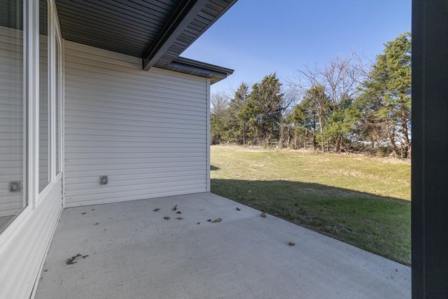 718 Swiss Road, Marshfield, MO 65706