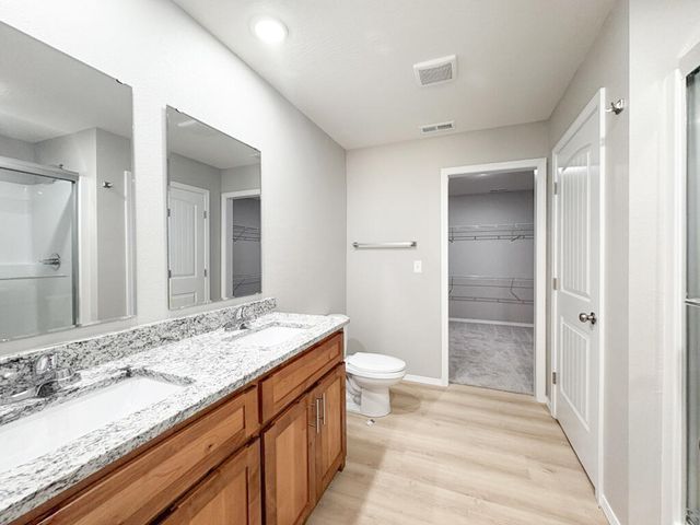 718 Swiss Road, Marshfield, MO 65706