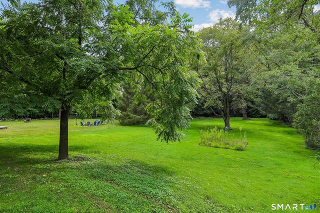 25 Woodbury Drive, Danbury, CT 06811