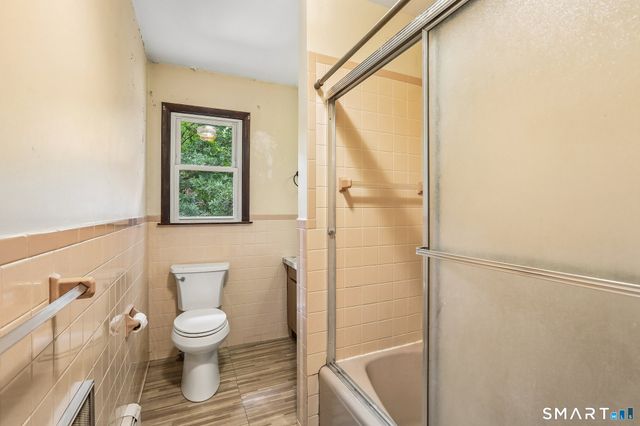 25 Woodbury Drive, Danbury, CT 06811