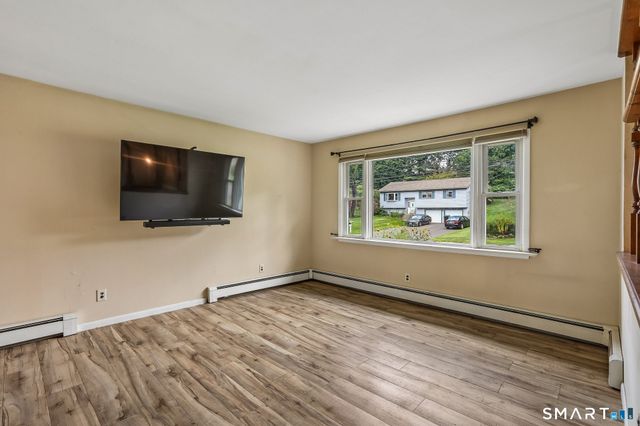 25 Woodbury Drive, Danbury, CT 06811