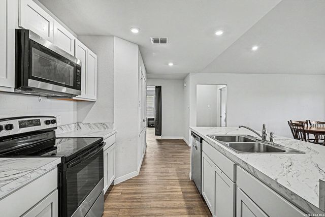 1356 Mill Mtn, Seguin, TX 78155