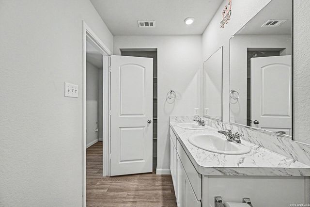 1356 Mill Mtn, Seguin, TX 78155