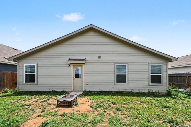 1356 Mill Mtn, Seguin, TX 78155