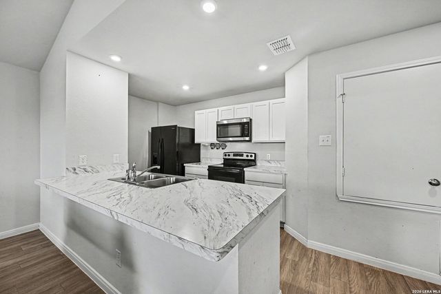 1356 Mill Mtn, Seguin, TX 78155