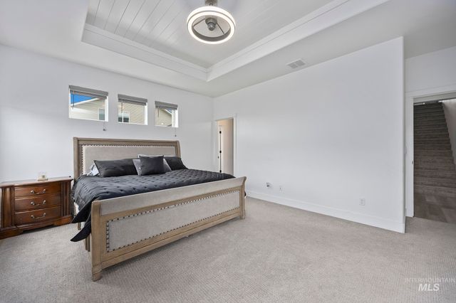 827 Mossview Ave, Twin Falls, ID 83301