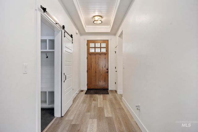 827 Mossview Ave, Twin Falls, ID 83301