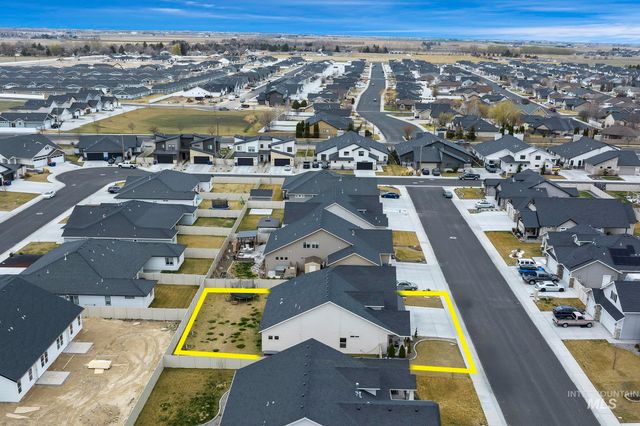 827 Mossview Ave, Twin Falls, ID 83301