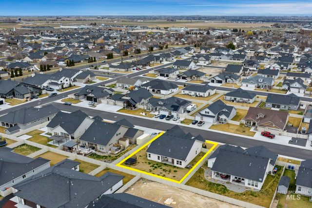 827 Mossview Ave, Twin Falls, ID 83301